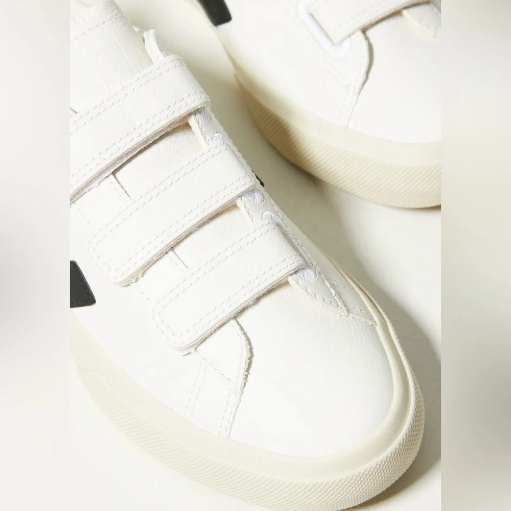 Veja Women's White Sneaker with Black V Detail - Picture 5 of 11
